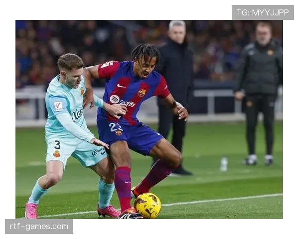 巴萨中场技术依旧出色,但节奏失控问题逐步反映在比赛表现中 巴萨中场技术依旧出色,但节奏失控问题逐步反映在比赛表现中