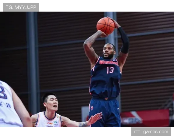 卢尔·邓无球跑动牵制防线，3D价值再获战术重用